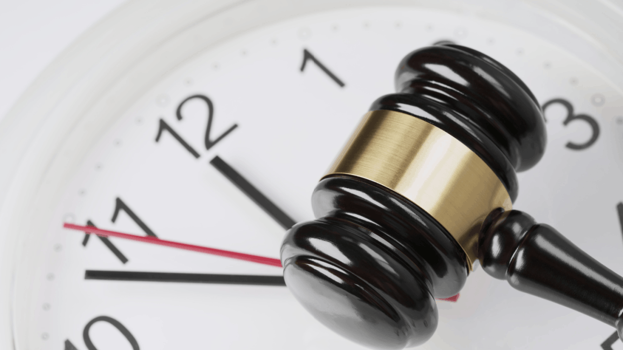Claim time limits by state shown with gavel and clock